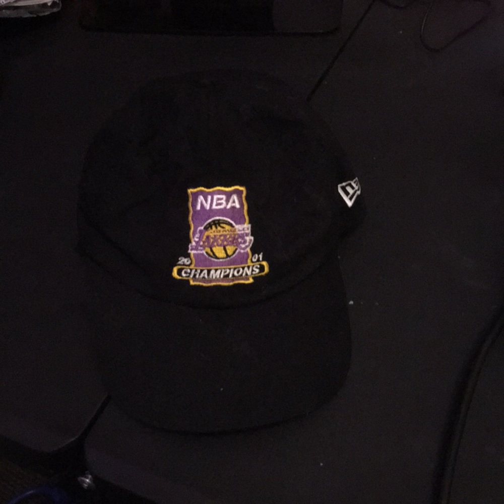 2001 Lakers NBA Champion hat